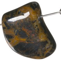 Jaspis brekciový, vrtaný přívěsek 27 mm