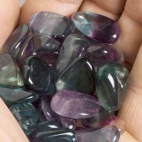 Fluorit duhový tromlovaný M