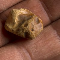 Jantar baltský surový 2 g