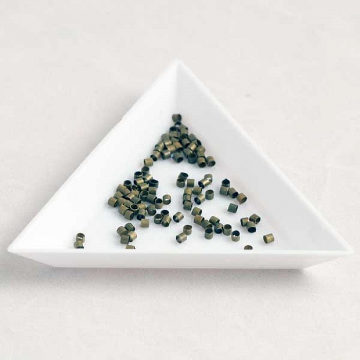 Zamačkávací rokajl 2 mm, starozlatý, 0,9g